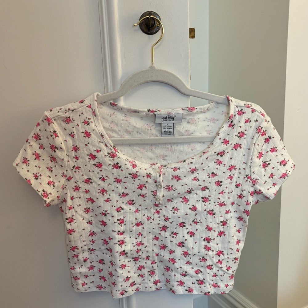 Juniors Floral Ribbed Crop Top - White with Pink Roses